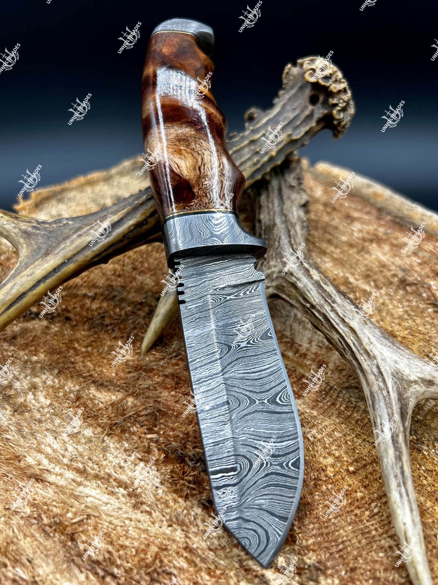 Custom Handmade Skinning Knife - Damascus Steel, 4.5