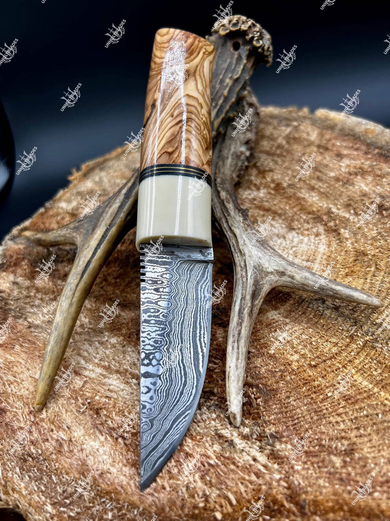 Handmade Damascus Steel Ladder Pattern Skinning Knife