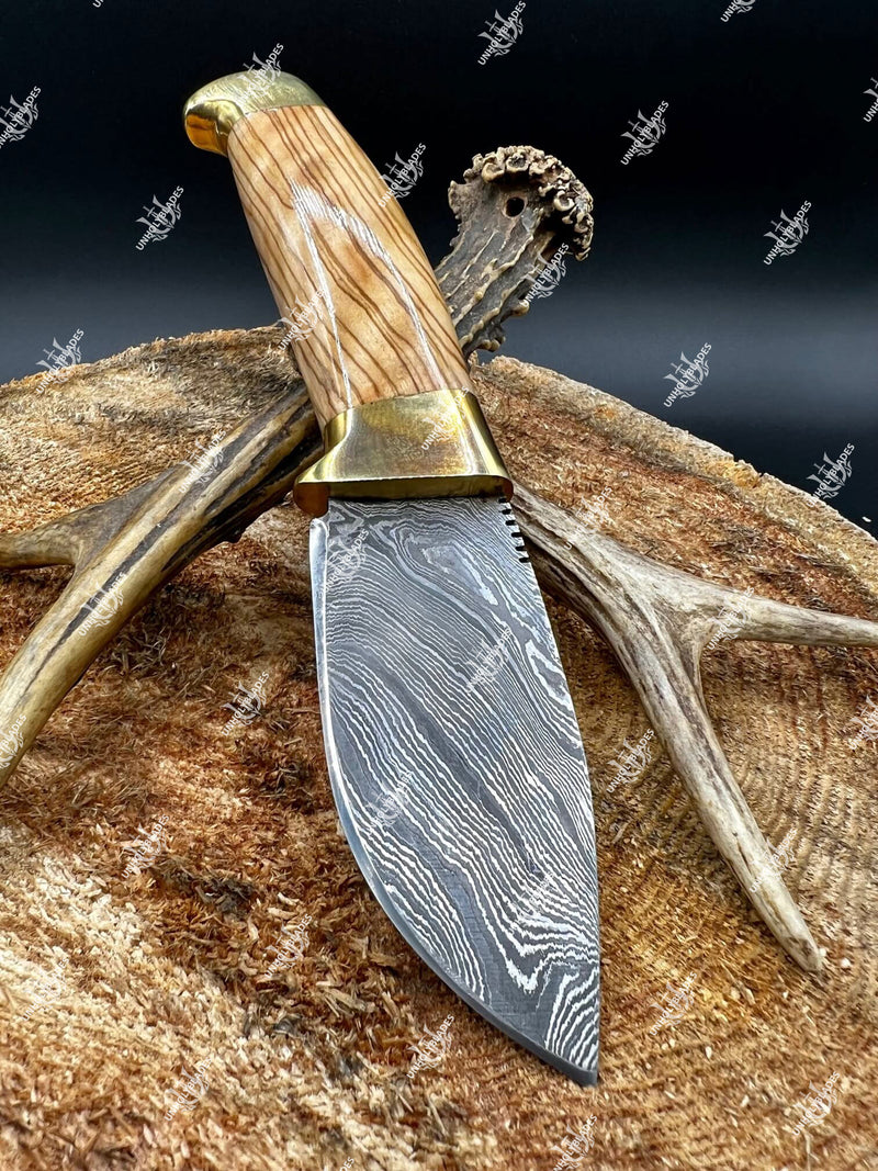 Handmade Damascus steel chef knife olive wood handle & leather