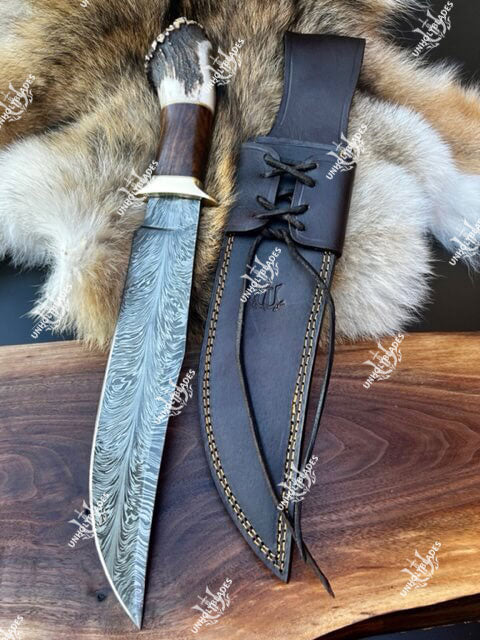 bowie hunting knife