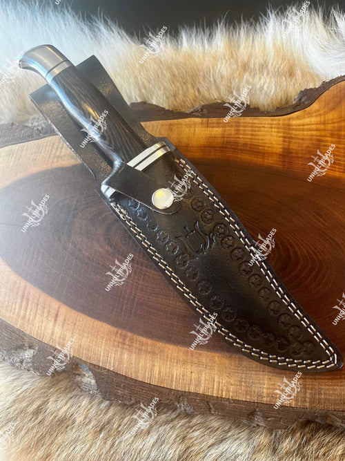 Custom Made Damascus Steel Fixed Blades Gut Hook Deer Hunting and