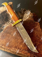 Hunting Knife With Walnut Wood